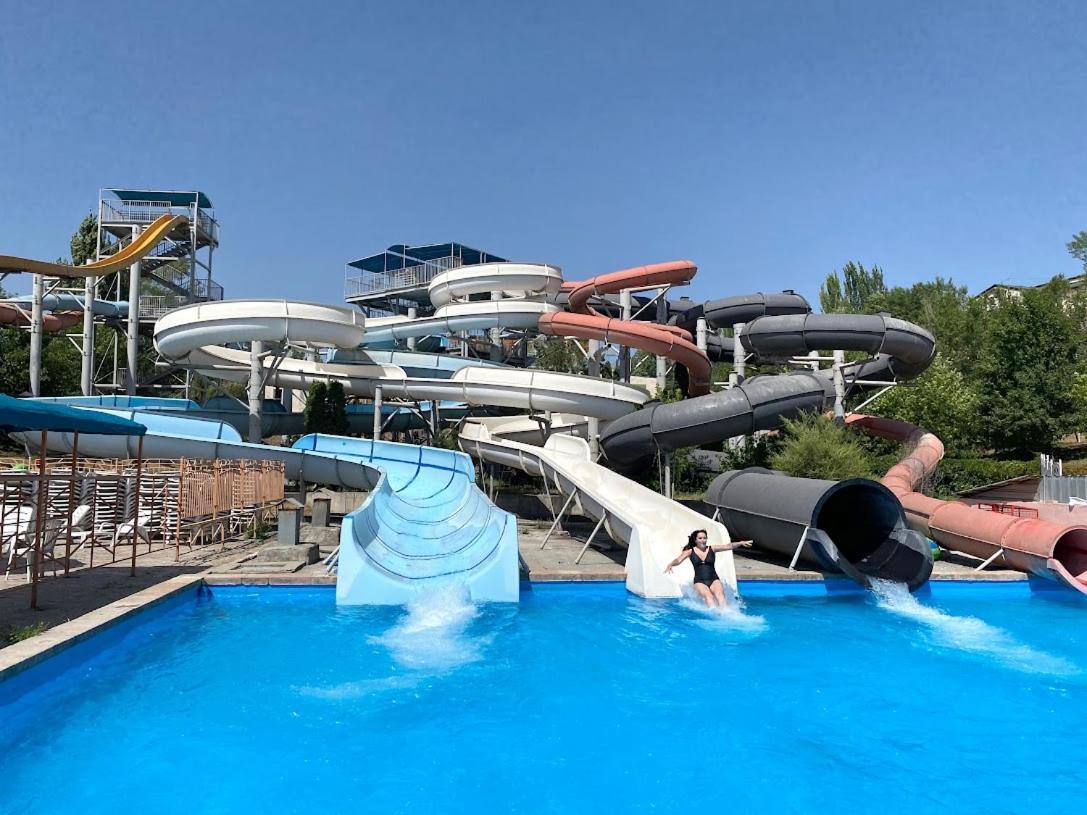Armenian Village Park Hotel & Free Water Park, Gym Yerevan Ngoại thất bức ảnh